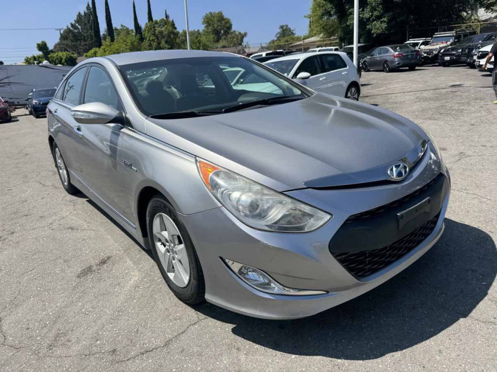 2012 Hyundai Sonata Image 1