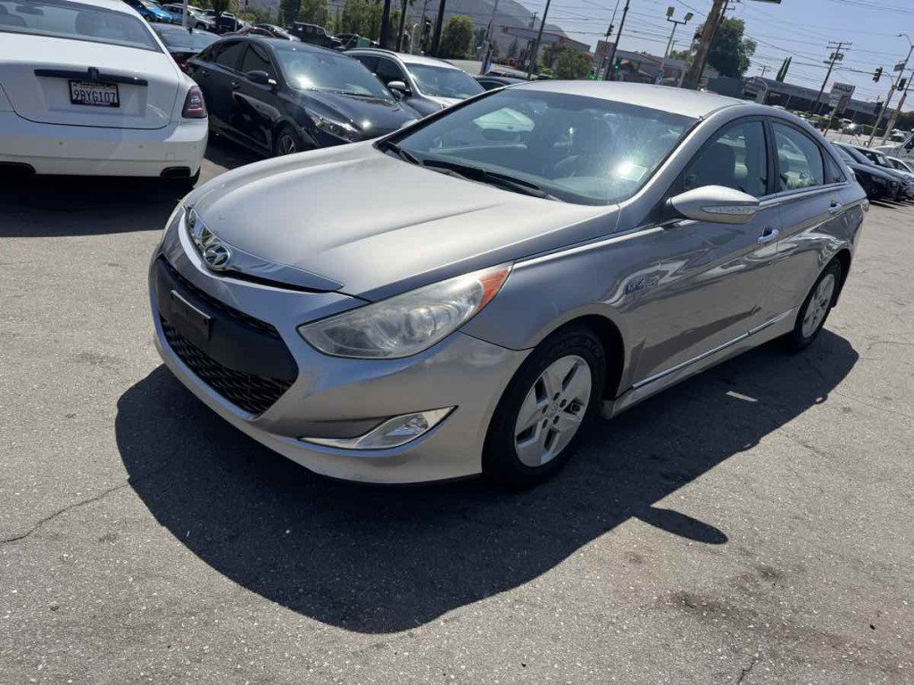 2012 Hyundai Sonata Image 3