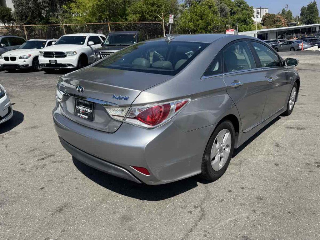 2012 Hyundai Sonata Image 4