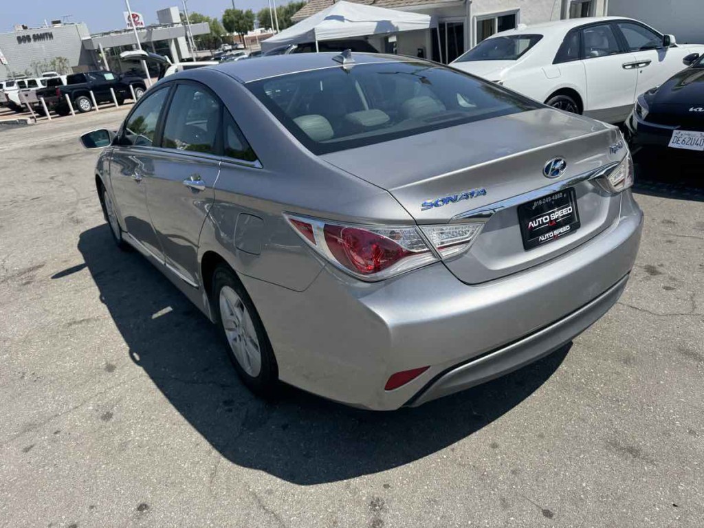 2012 Hyundai Sonata Image 6