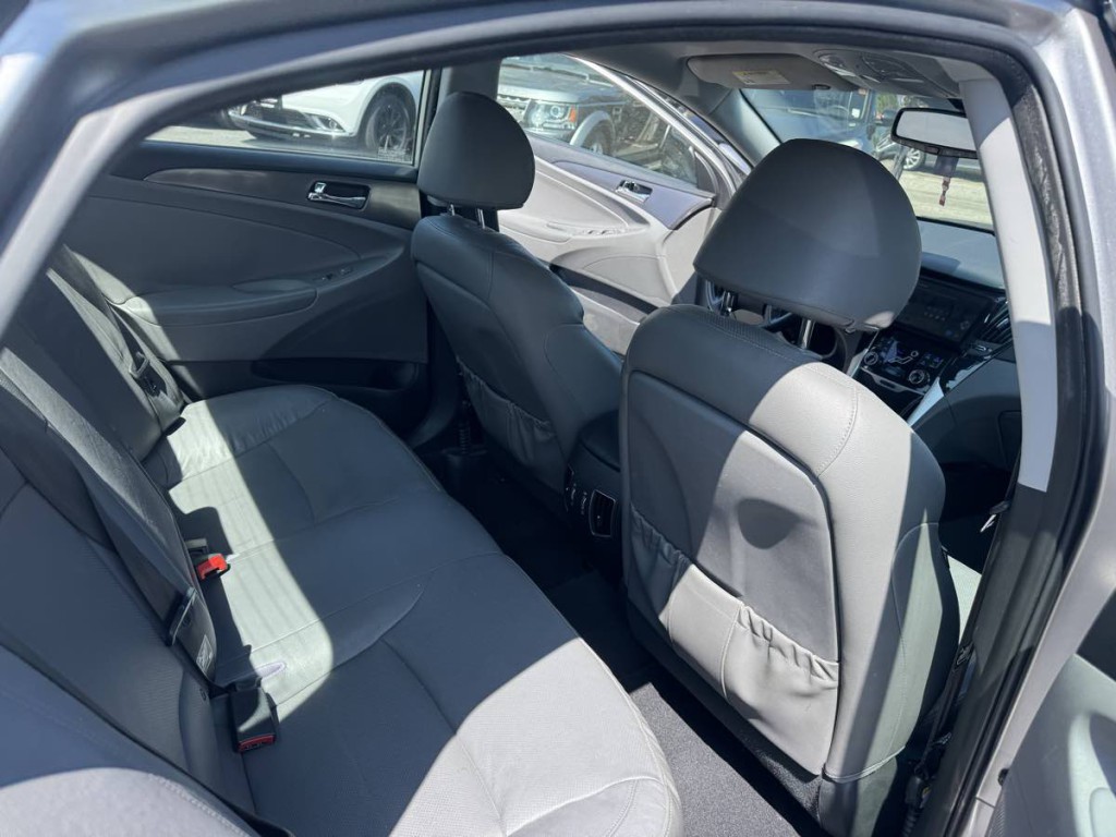 2012 Hyundai Sonata Image 14