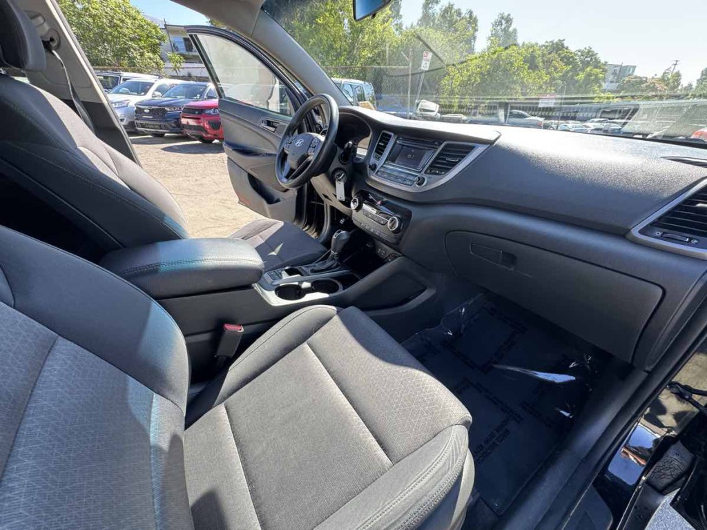 2017 Hyundai Tucson Image 11