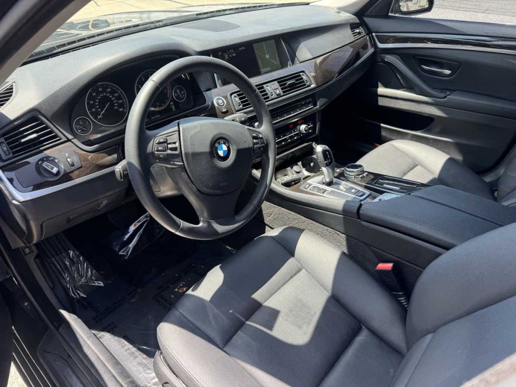 2014 BMW 5 Series Image 12