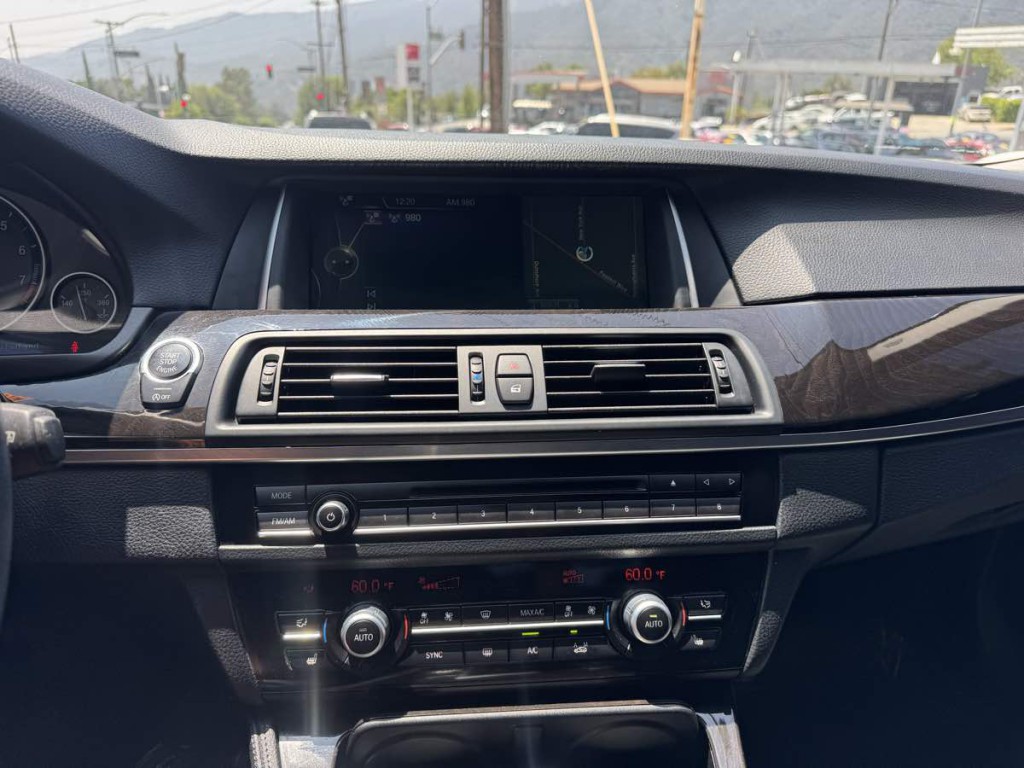 2014 BMW 5 Series Image 36