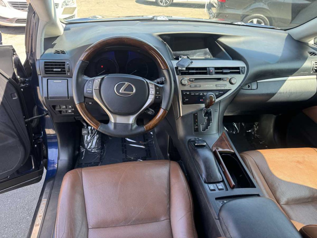 2015 Lexus RX 450h Image 16
