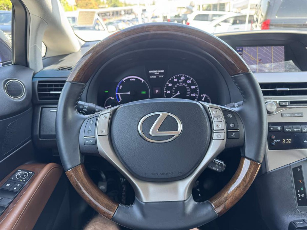 2015 Lexus RX 450h Image 17