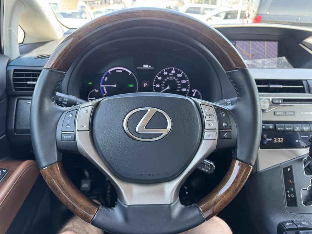 2015 Lexus RX 450h Image 21