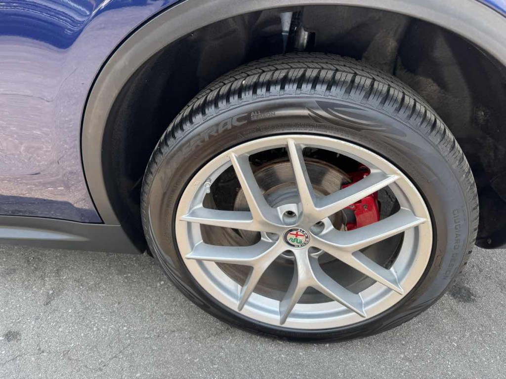 2018 Alfa Romeo Stelvio Image 7