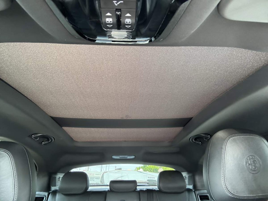 2018 Alfa Romeo Stelvio Image 24