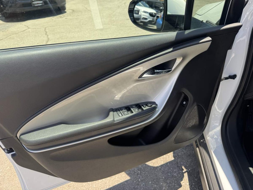 2014 Chevrolet Volt Image 15