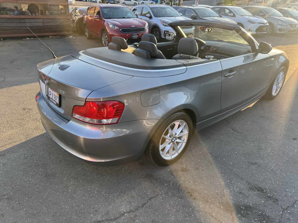 2011 BMW 1 Series Image 4
