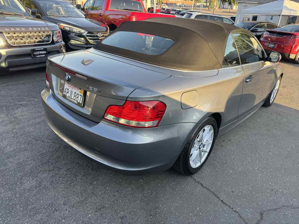 2011 BMW 1 Series Image 16