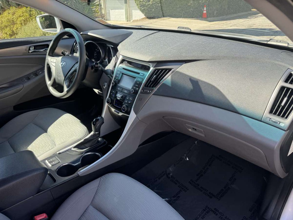 2015 Hyundai Sonata Image 11