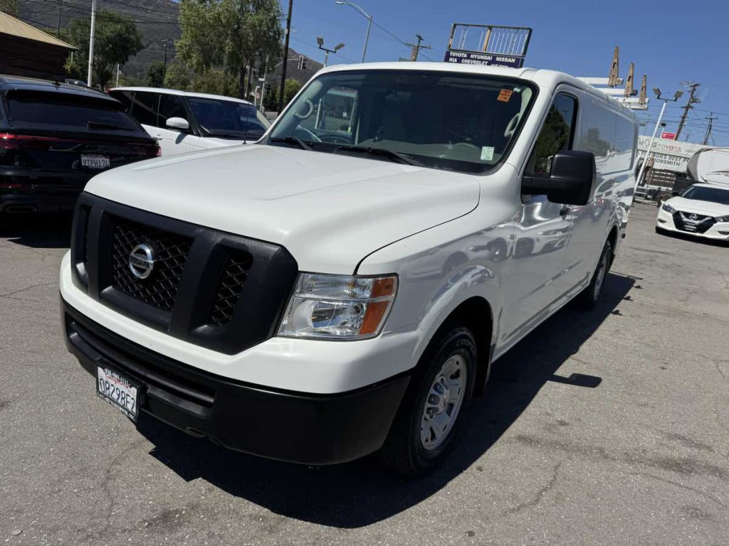 2017 Nissan NV Image 3