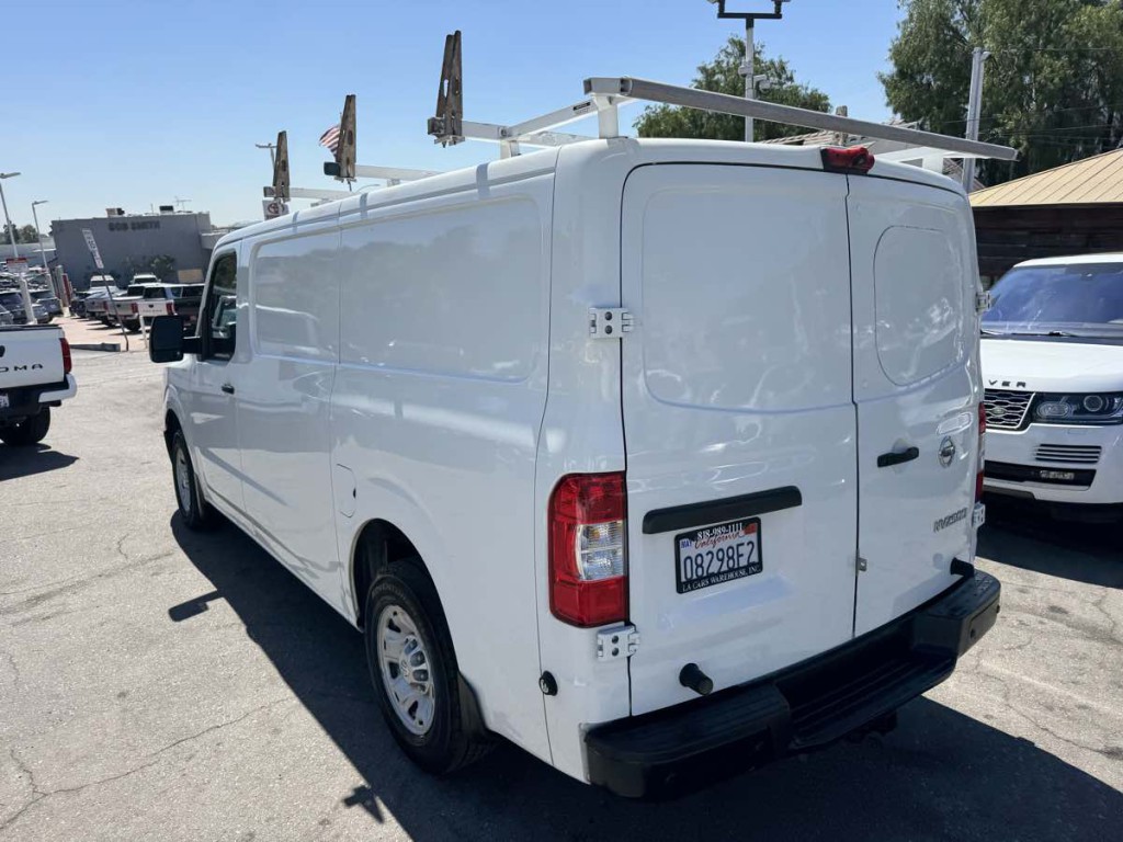 2017 Nissan NV Image 5