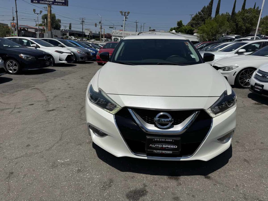 2016 Nissan Maxima Image 2