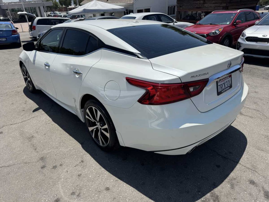 2016 Nissan Maxima Image 4