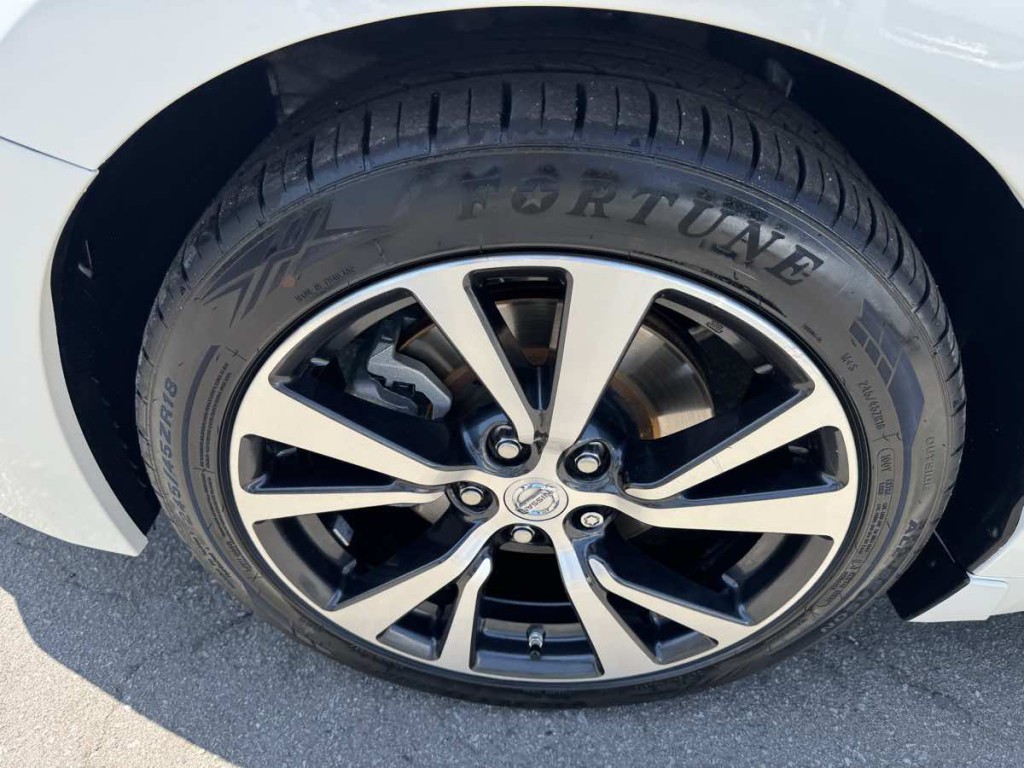 2016 Nissan Maxima Image 7