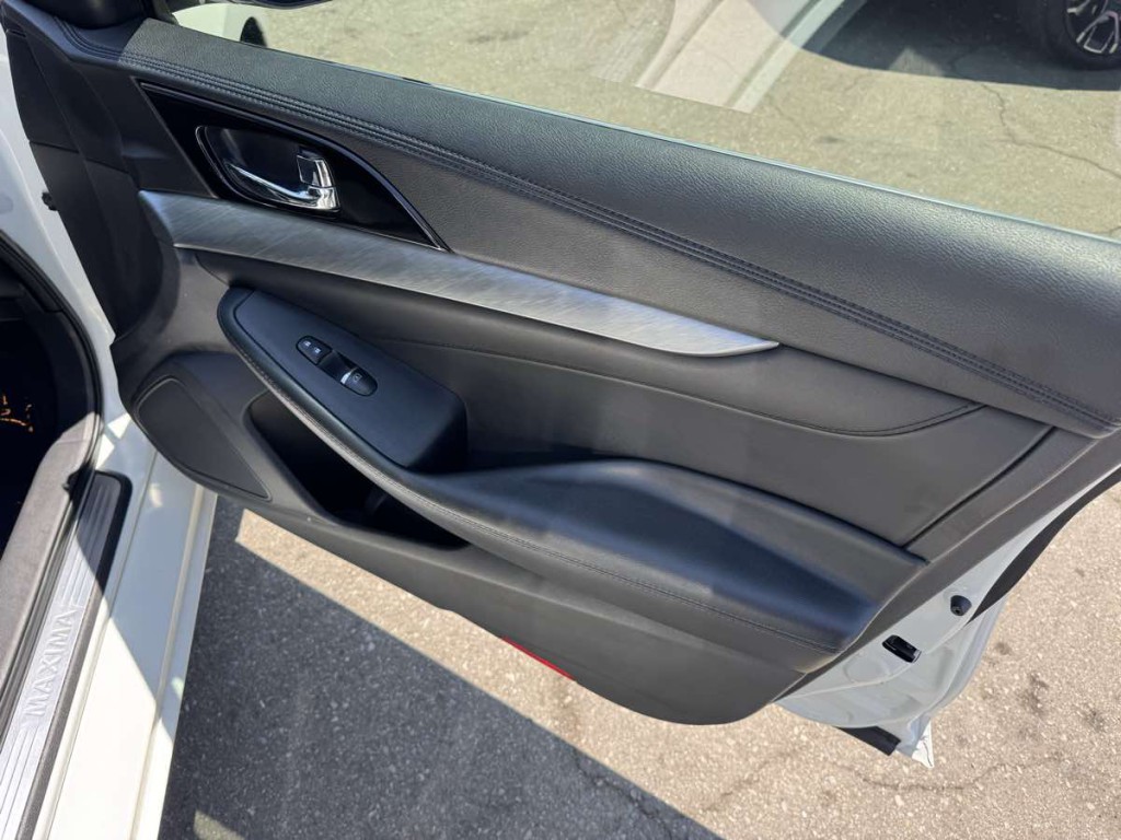 2016 Nissan Maxima Image 16