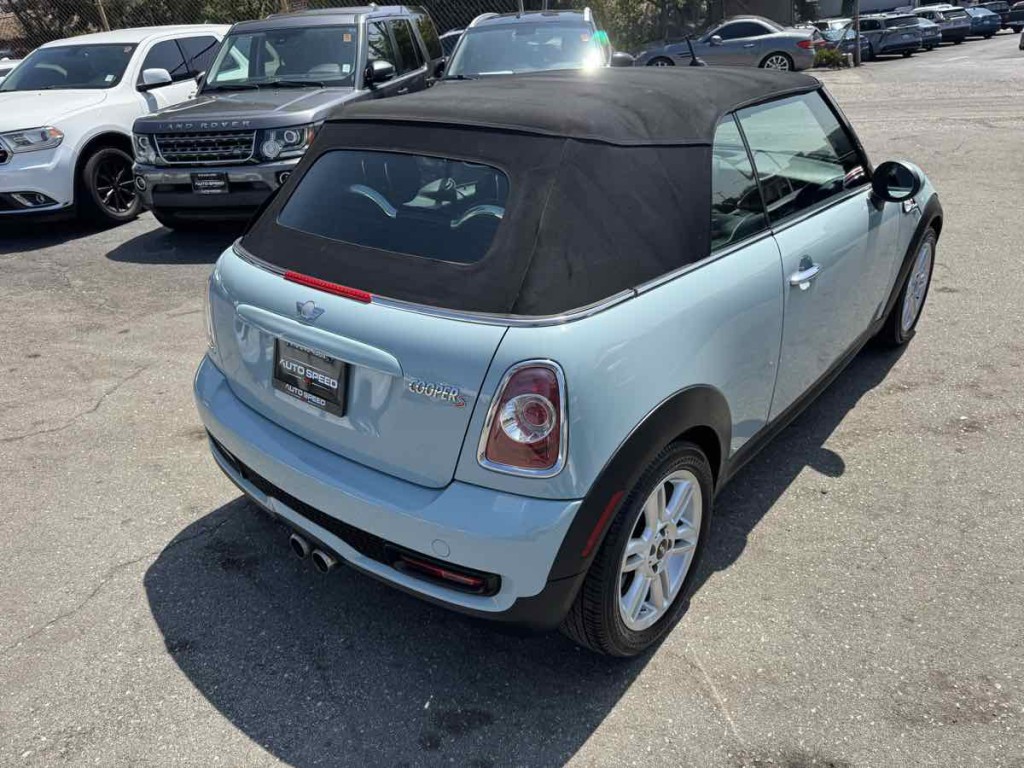 2011 MINI Cooper Image 11
