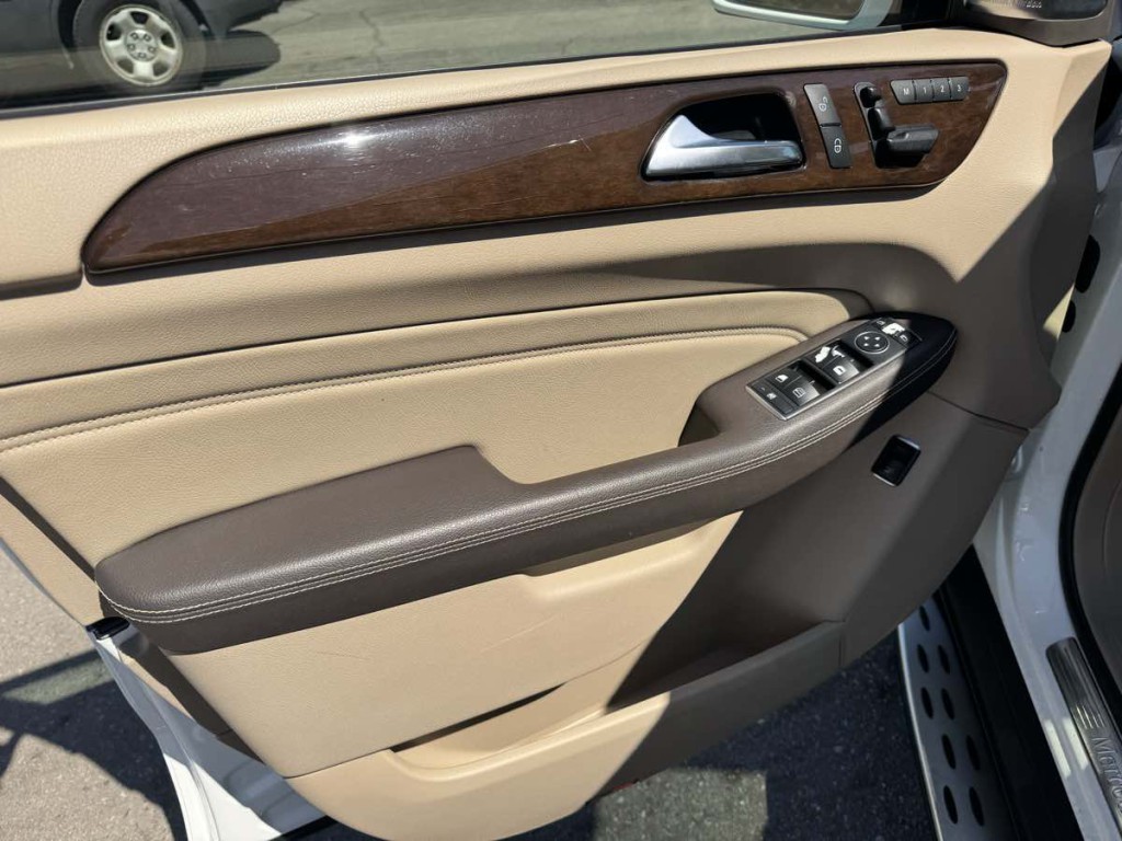 2015 Mercedes-Benz M-Class Image 15