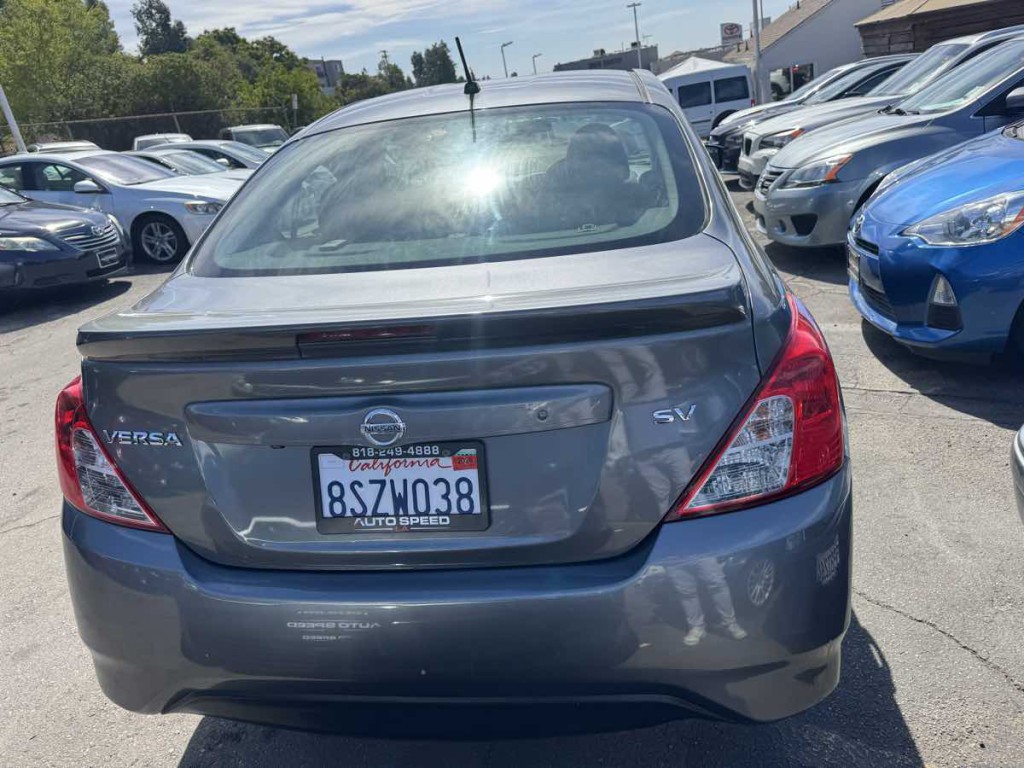 2019 Nissan Versa Image 5