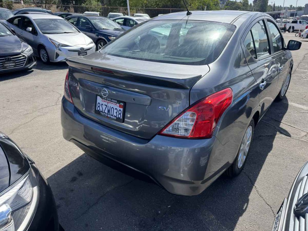 2019 Nissan Versa Image 6