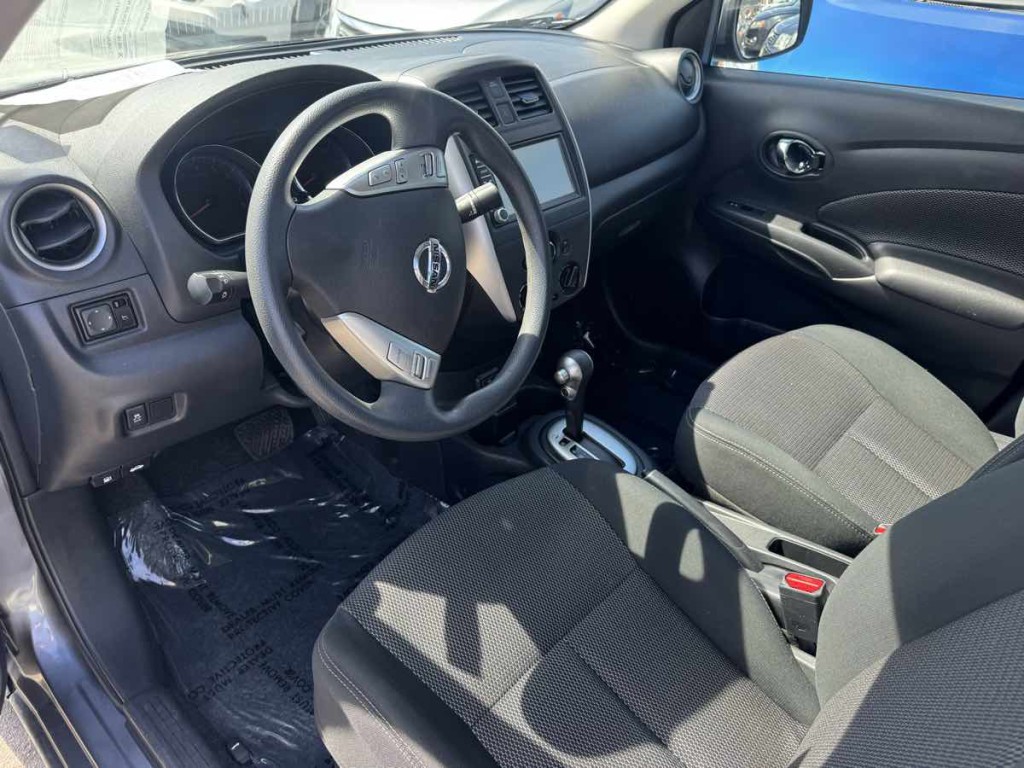 2019 Nissan Versa Image 10