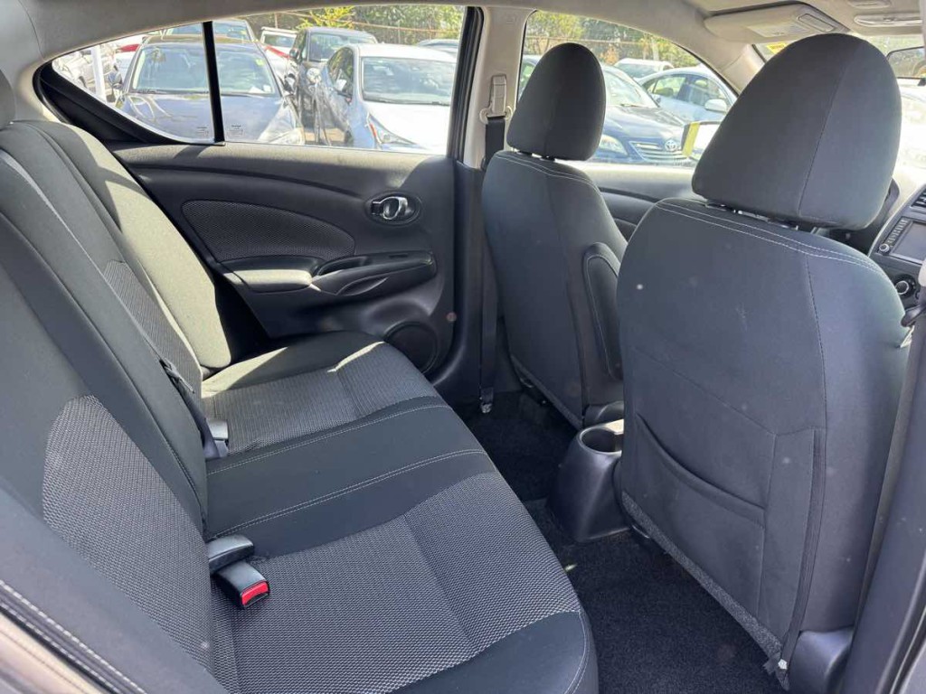2019 Nissan Versa Image 13