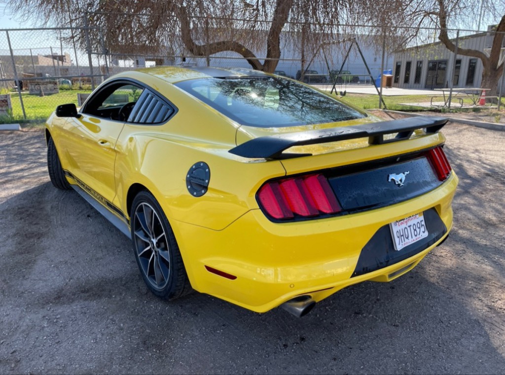 2015 Ford Mustang Image 2