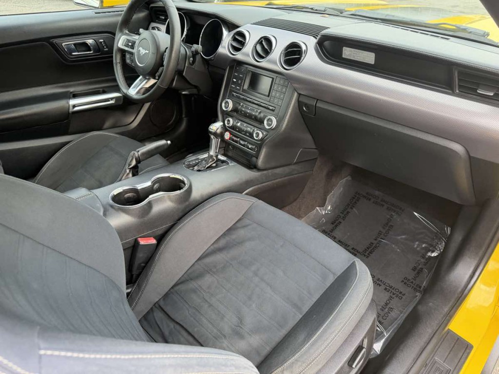 2015 Ford Mustang Image 7
