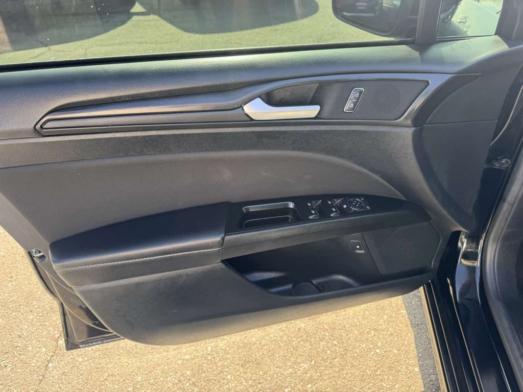 2018 Ford Fusion Image 9