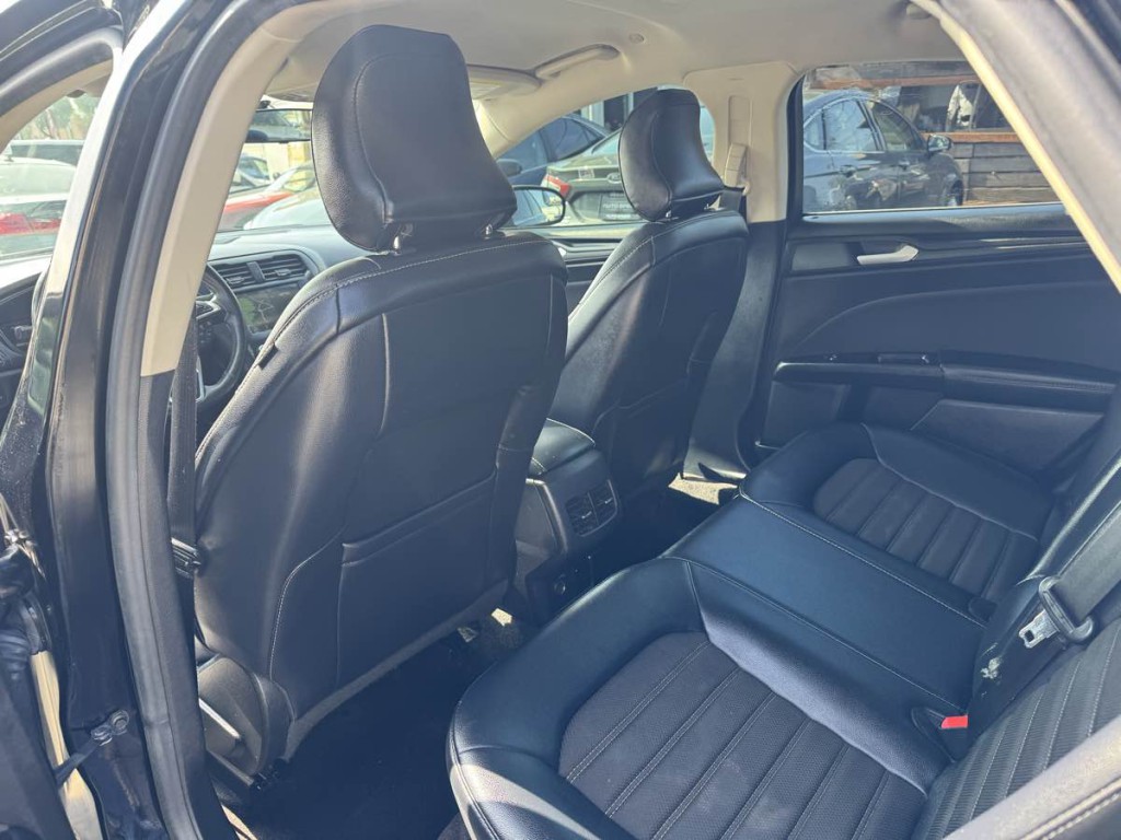 2018 Ford Fusion Image 19