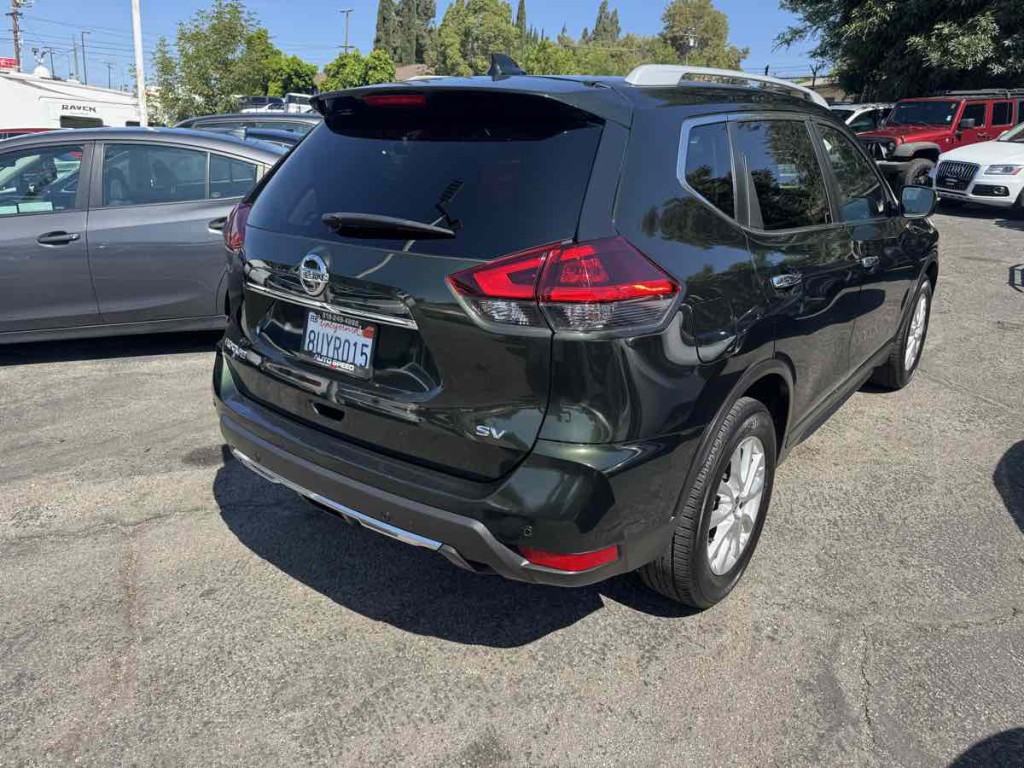 2020 Nissan Rogue Image 3