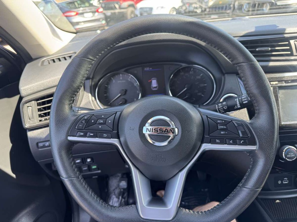 2020 Nissan Rogue Image 9