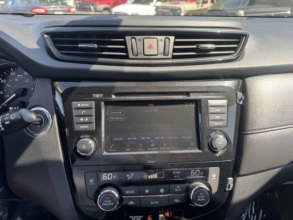 2020 Nissan Rogue Image 12