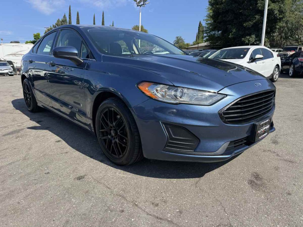2019 Ford Fusion Image 1