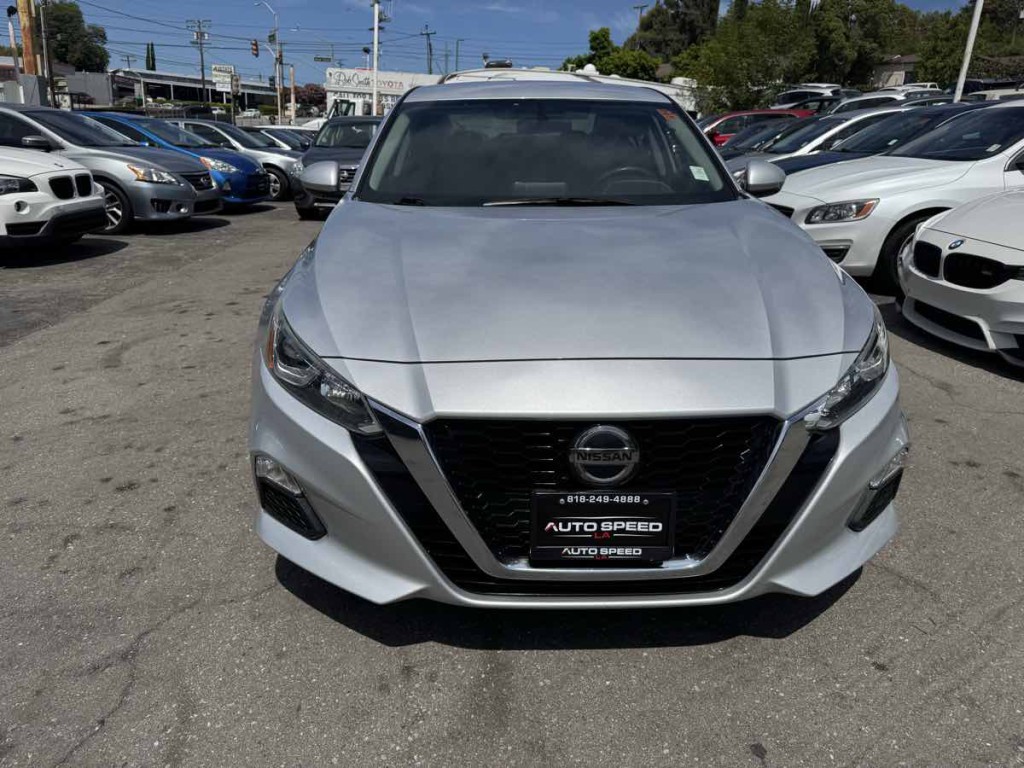 2019 Nissan Altima Image 2