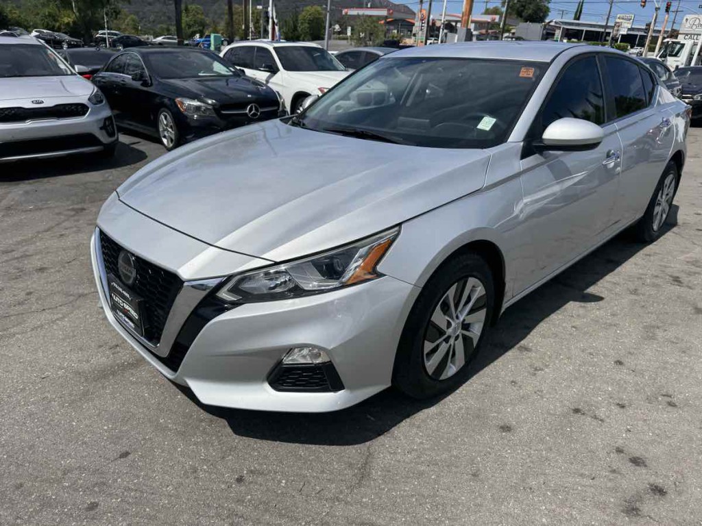 2019 Nissan Altima Image 3