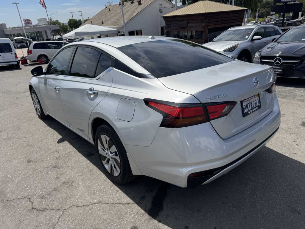 2019 Nissan Altima Image 6