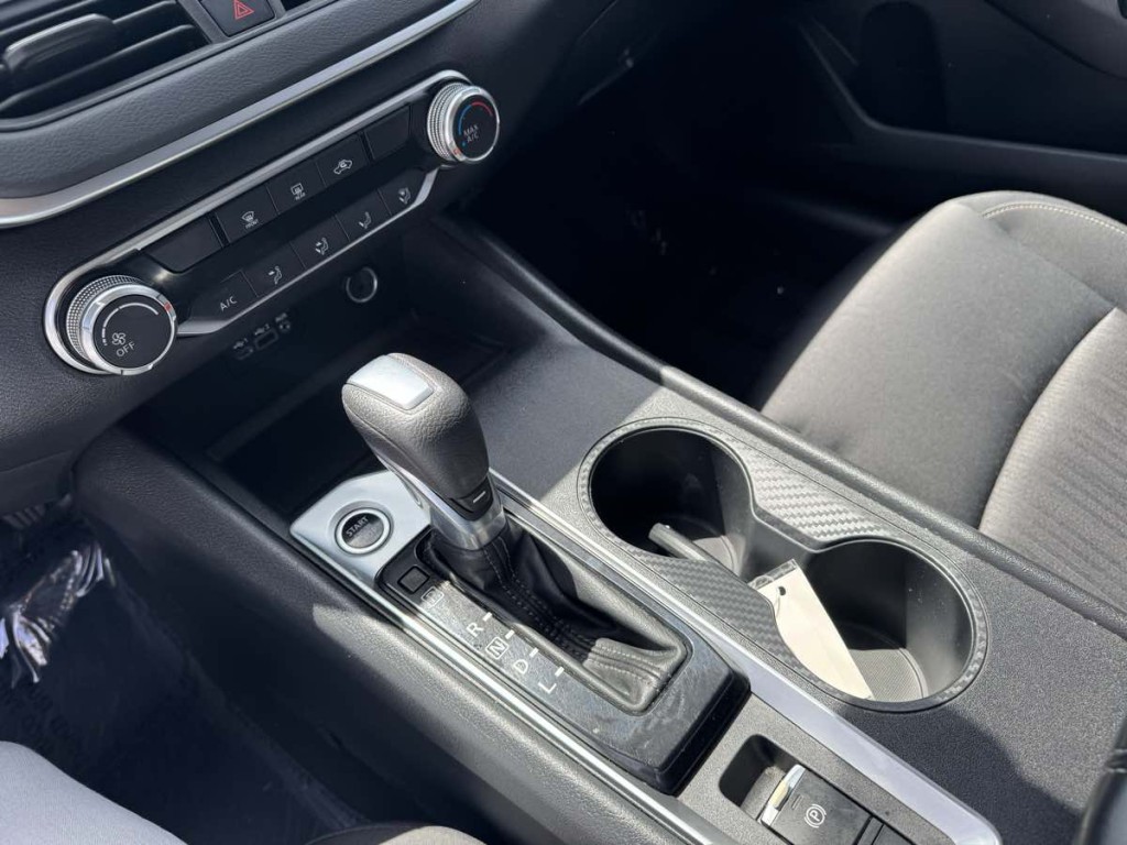 2019 Nissan Altima Image 13