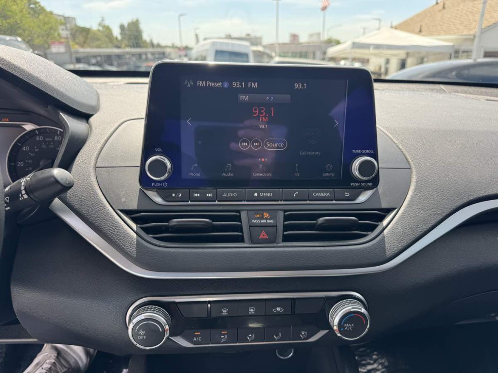 2019 Nissan Altima Image 14