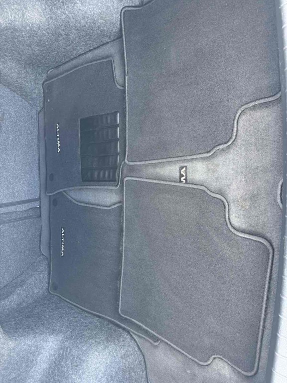 2019 Nissan Altima Image 19