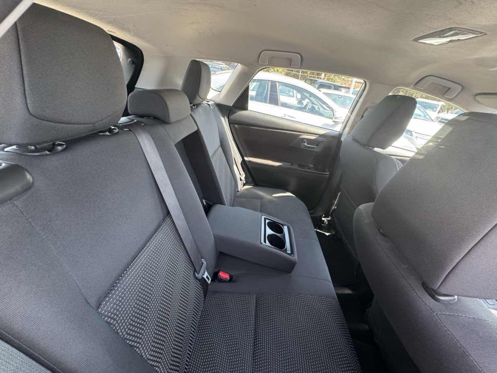 2017 Toyota Corolla Image 8