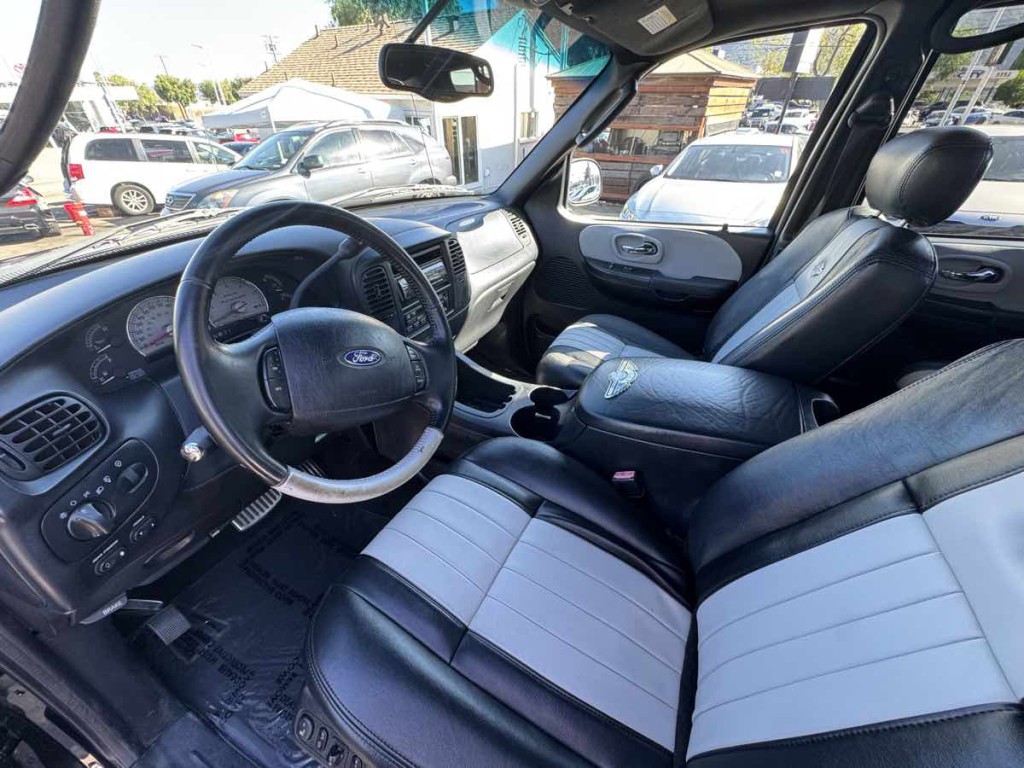 2003 Ford F-150 Image 10