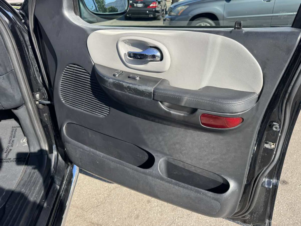 2003 Ford F-150 Image 17
