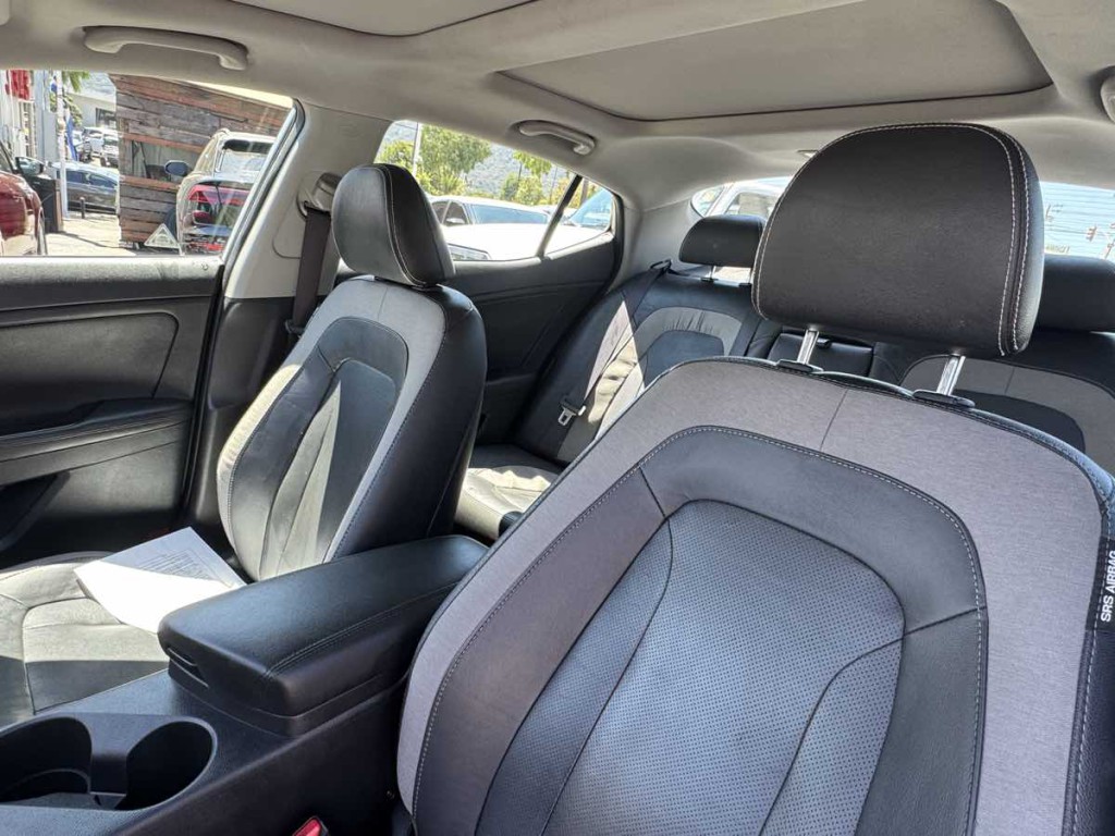 2012 Kia Optima Image 17