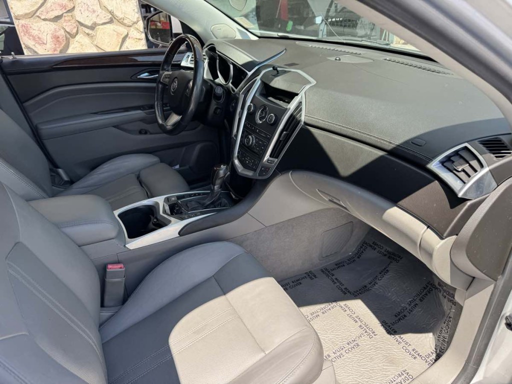 2012 Cadillac SRX Image 7