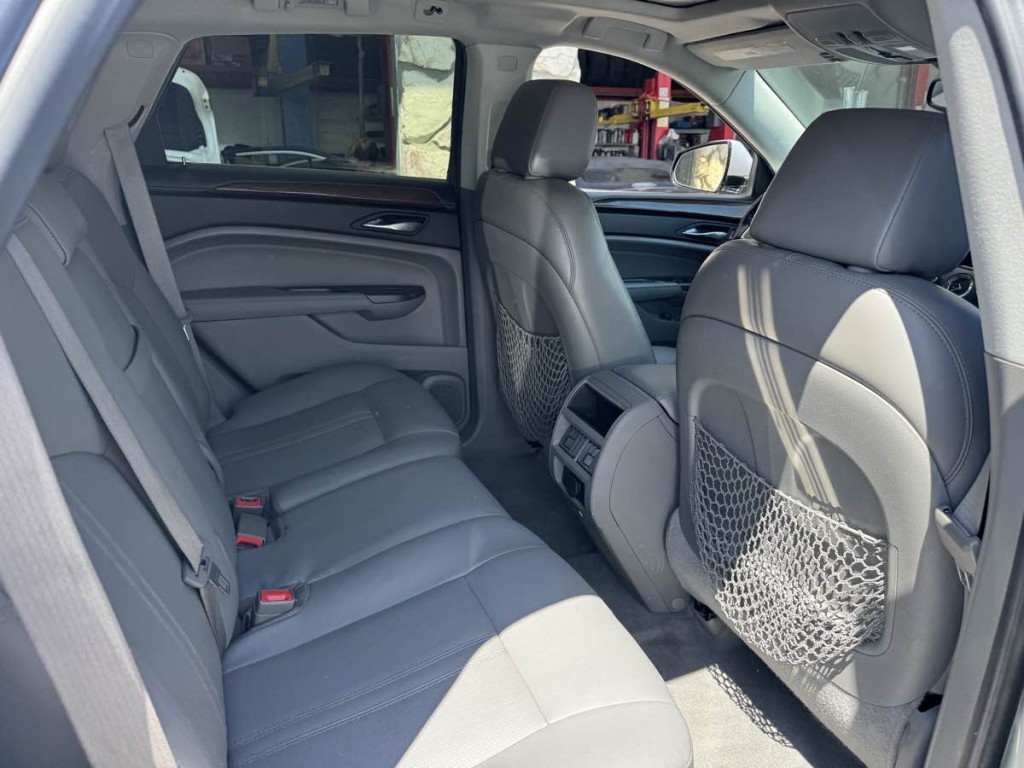 2012 Cadillac SRX Image 9