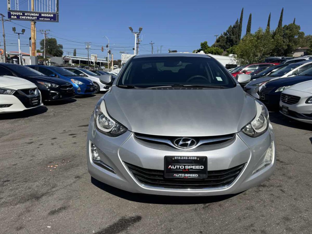 2015 Hyundai Elantra Image 2